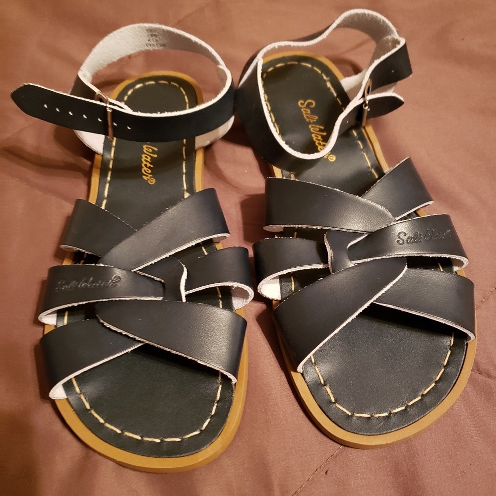 Saltwater sandals